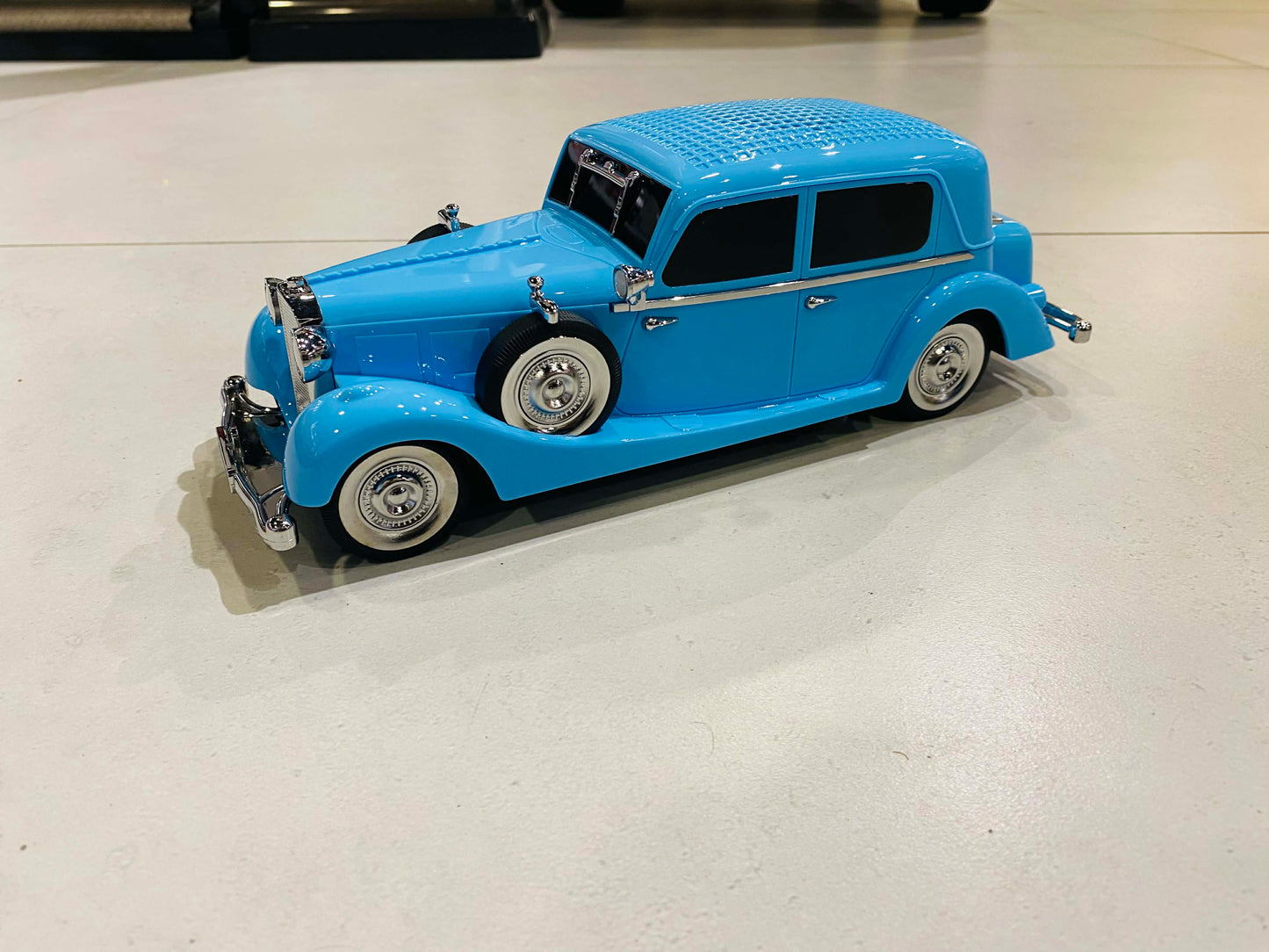 Premium Quality Vintage Car Bluetooth Speaker | High Bass | Premium Sound, Retro Style