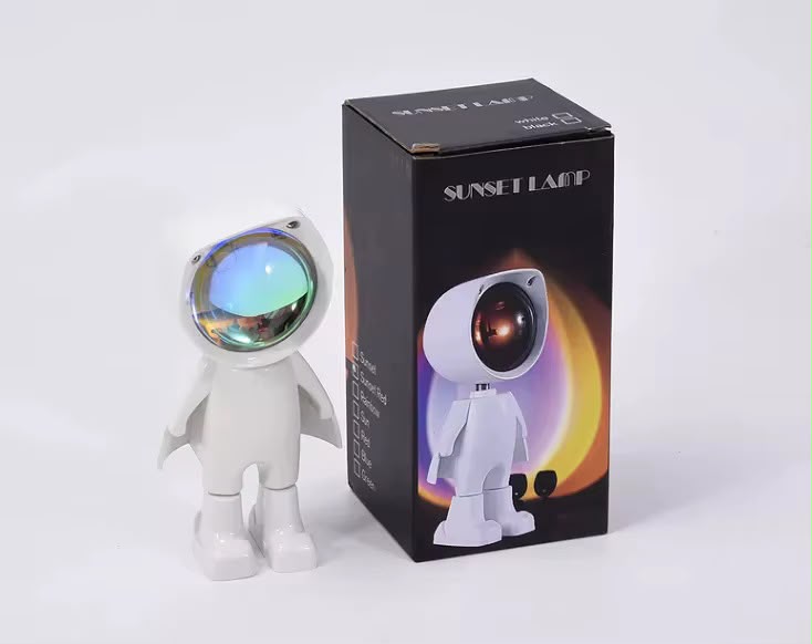 Mini Astronaut Sunset Lamp – 360° Rotating LED Projection Light for Photography & Room Decor