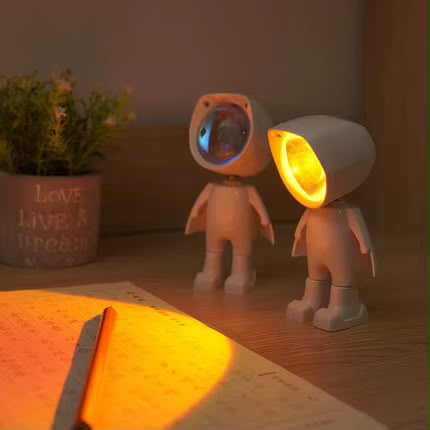 Mini Astronaut Sunset Lamp – 360° Rotating LED Projection Light for Photography & Room Decor
